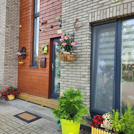 Geltoni Apartamentai พาลังกา ภายนอก รูปภาพ