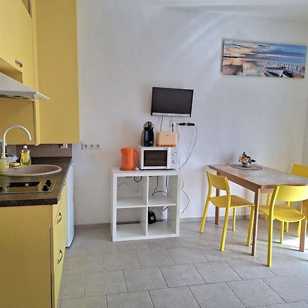 Geltoni Apartamentai พาลังกา ภายนอก รูปภาพ