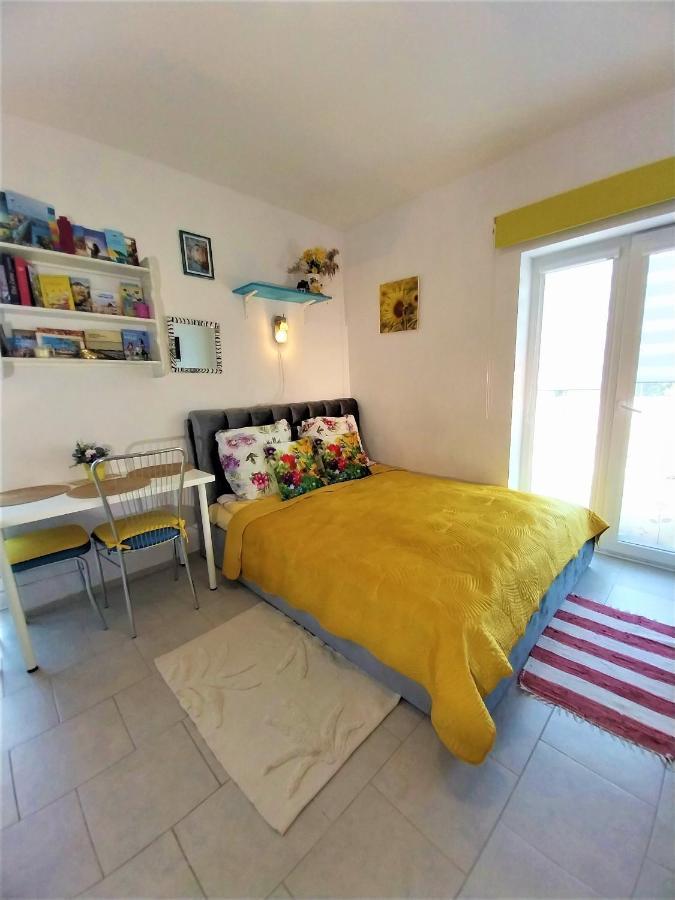 Geltoni Apartamentai พาลังกา ภายนอก รูปภาพ